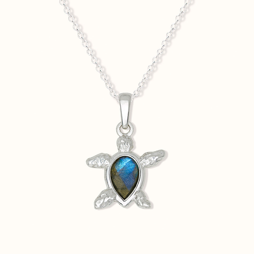 Kassiopeia Labradorit Charm Silber