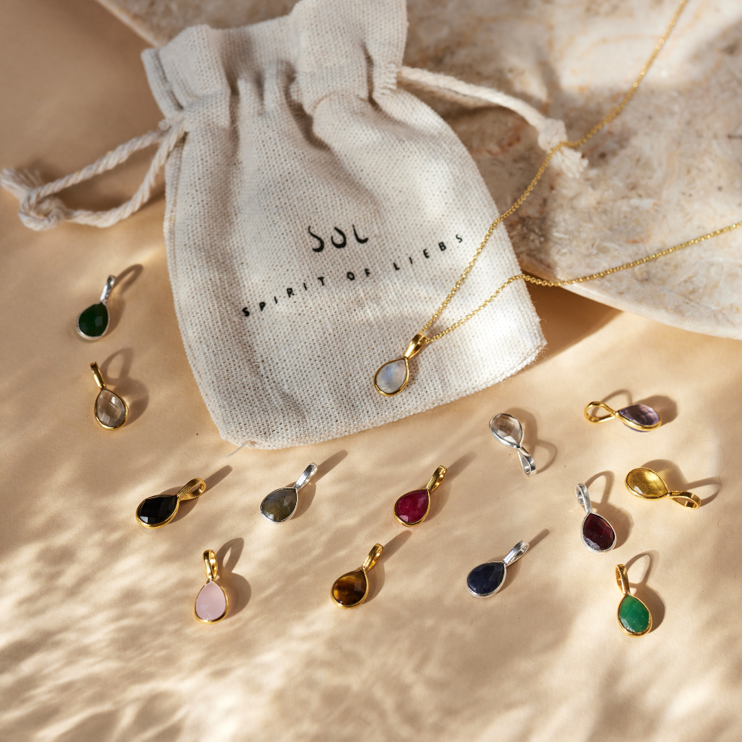Löwe Citrin Charm Golden