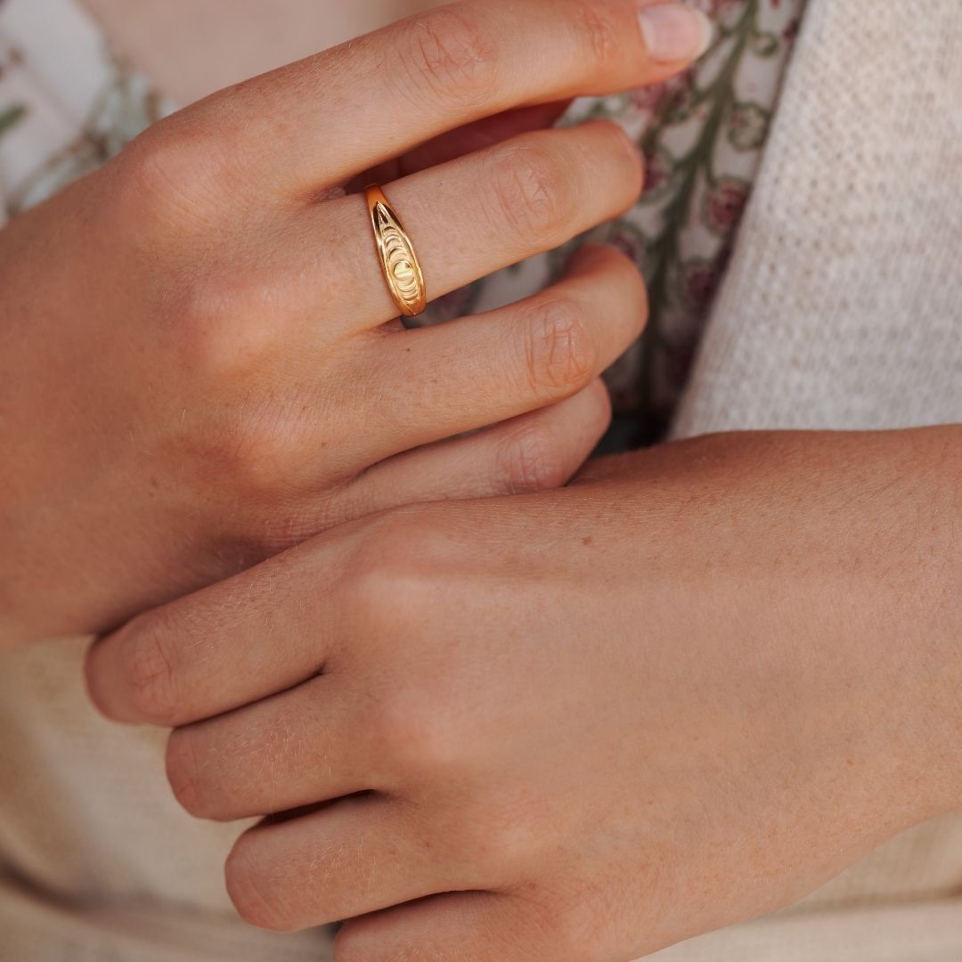 Moon and Back Ring Golden