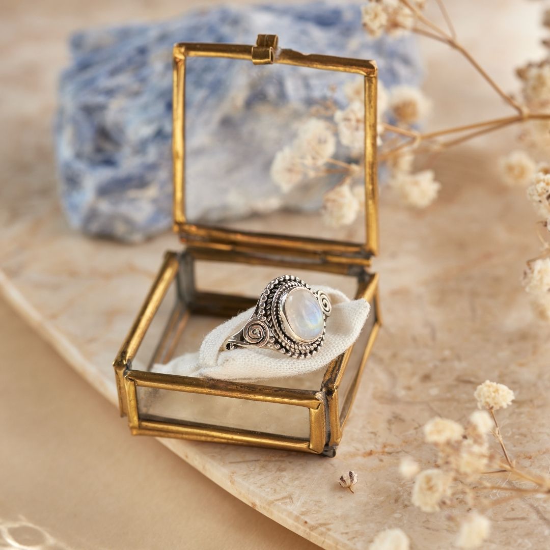 Nirmala Mondstein Ring Silber