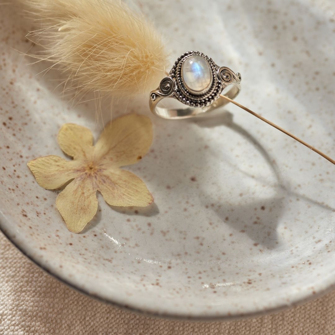 Nirmala Mondstein Ring Silber