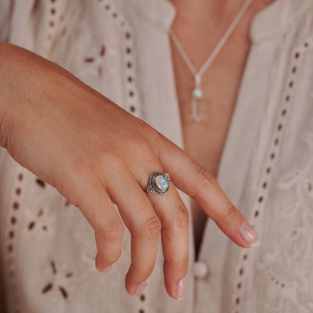 Nirmala Mondstein Ring Silber