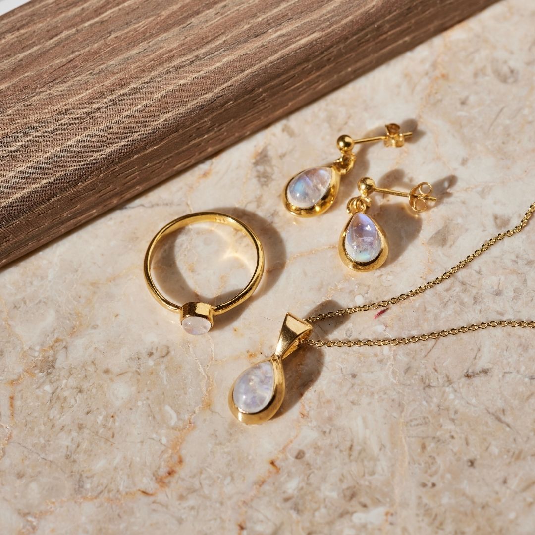Agua Mondstein Charm Golden