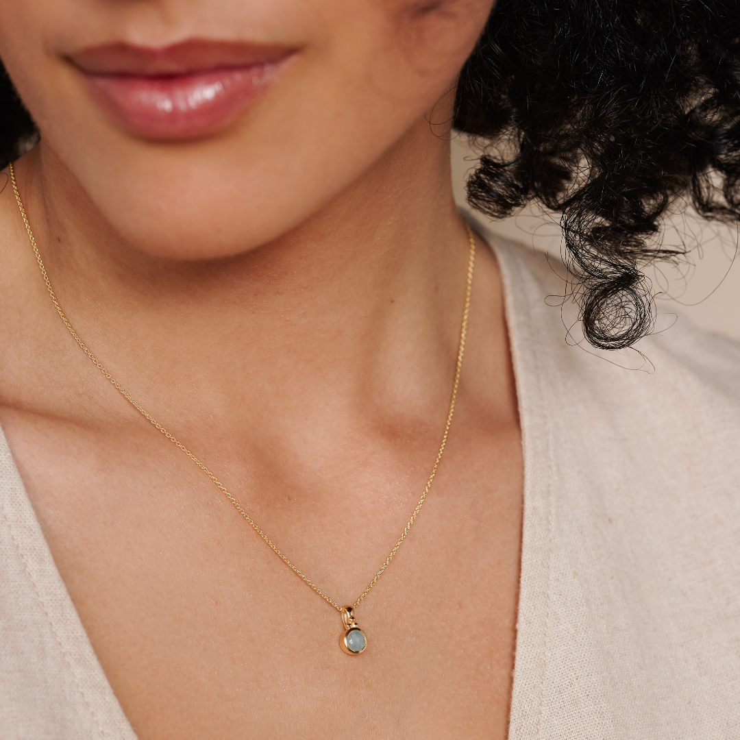 Ava Aquamarin Charm Golden