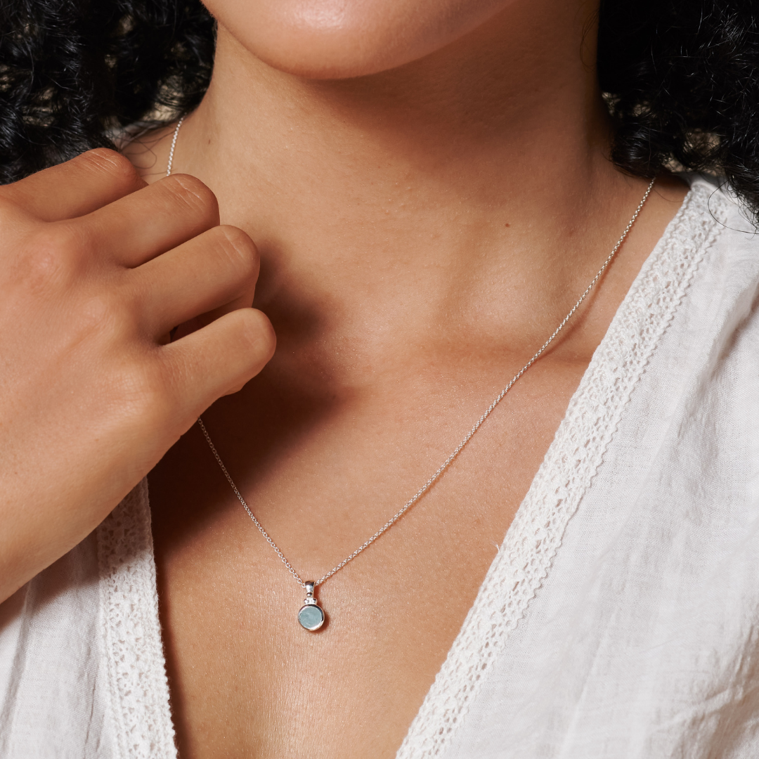 Ava Aquamarin Charm Silber