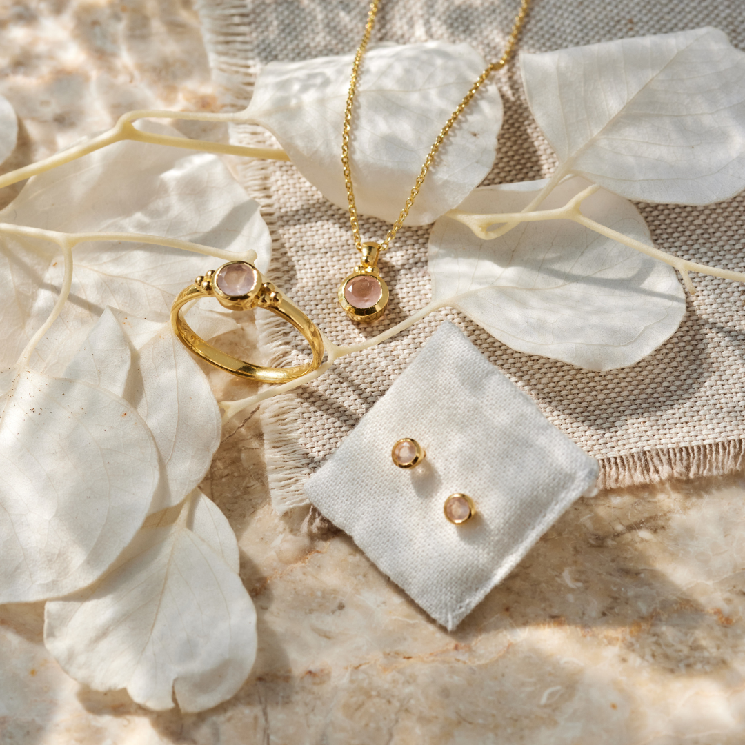 Ava Rosenquarz Ring Golden