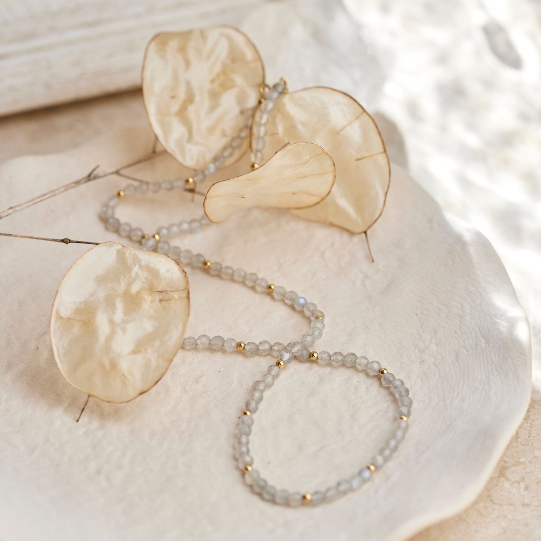 "Breathe in, breathe out" Labradorit Kette Golden