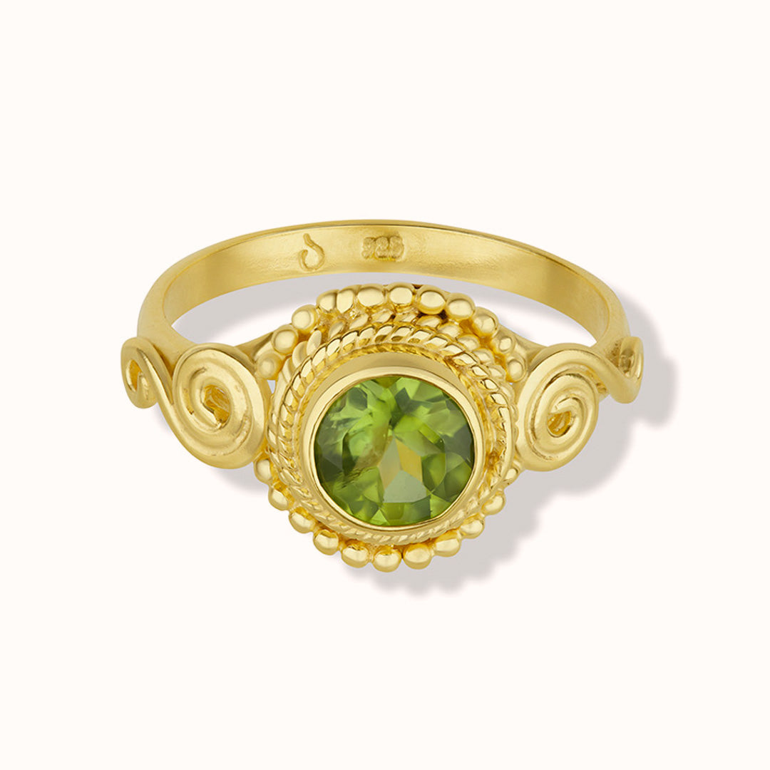 Dara Peridot Ring Golden