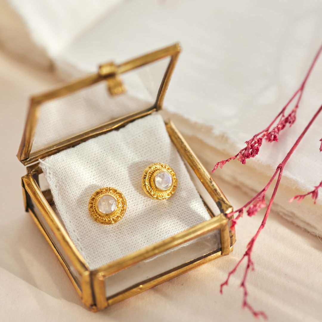Inka Mondstein Ohrstecker Golden