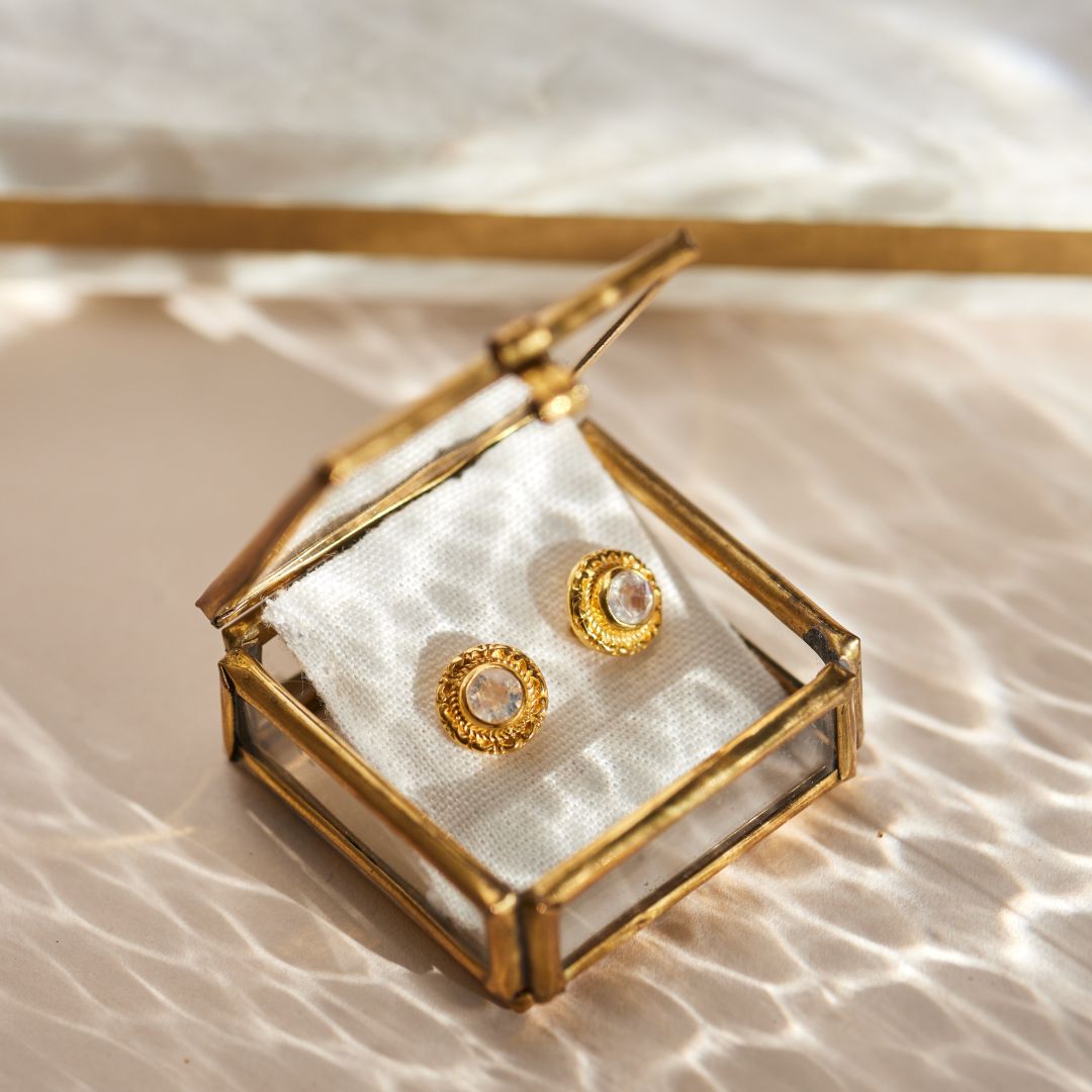 Inka Mondstein Ohrstecker Golden