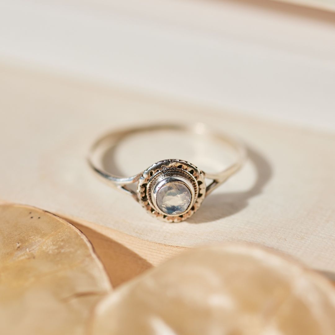 Inka Mondstein Ring Silber