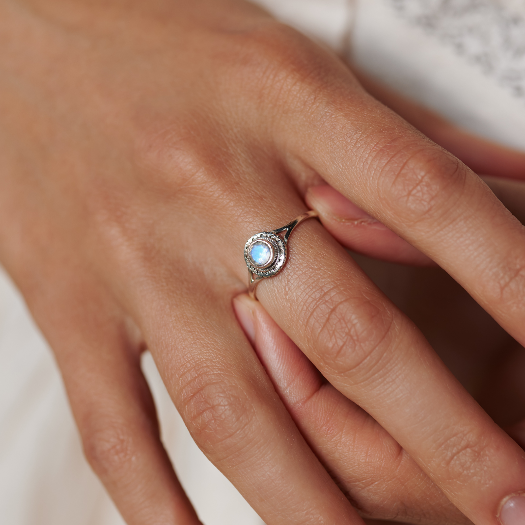 Inka Mondstein Ring Silber