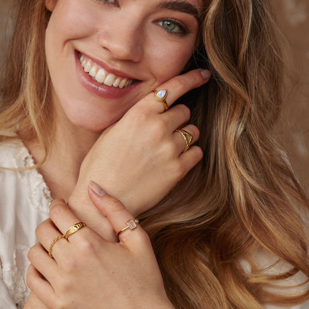 Cleo Ring Golden