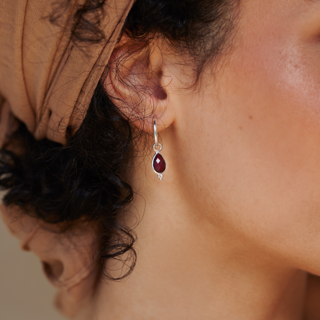 Luna Granat Hoops Silber