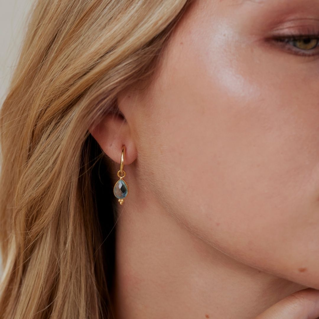 Luna Topas Hoops Golden