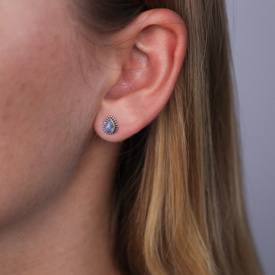 Maris Mondstein Ohrstecker Silber - Spirit of Liebs