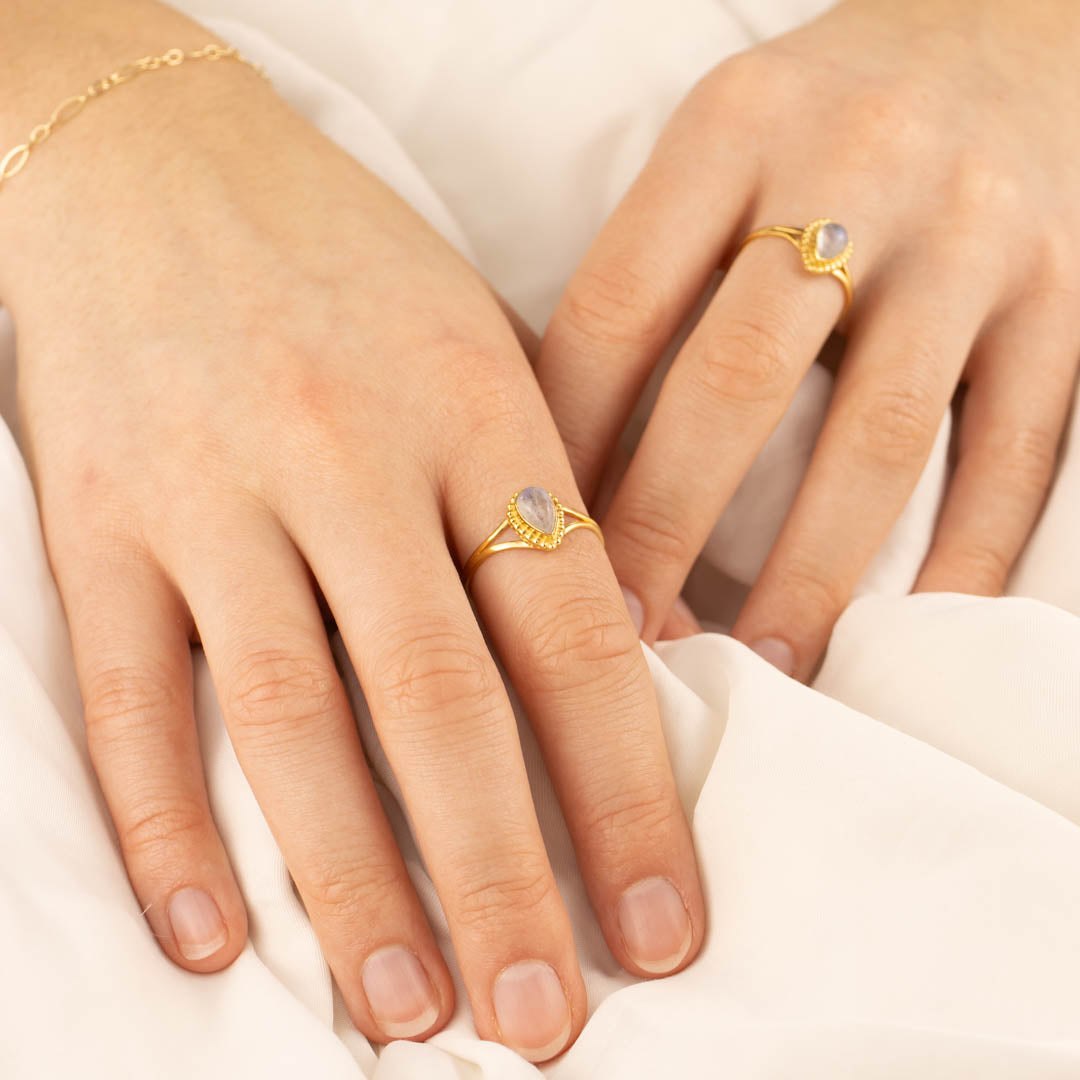 Maris Mondstein Ring Golden