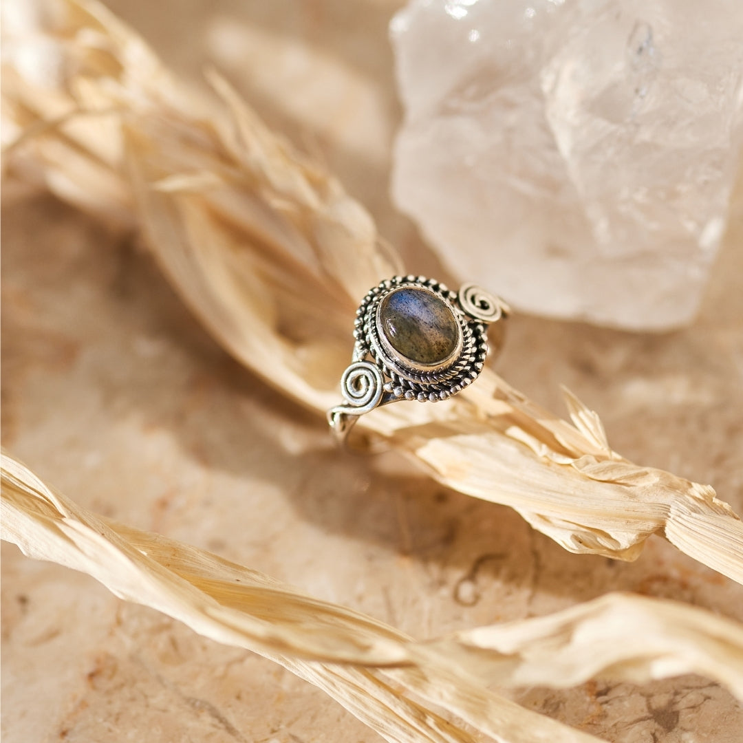 Nirmala Labradorit Ring Silber