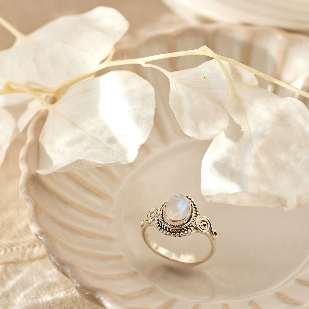 Nirmala Mondstein Ring Silber