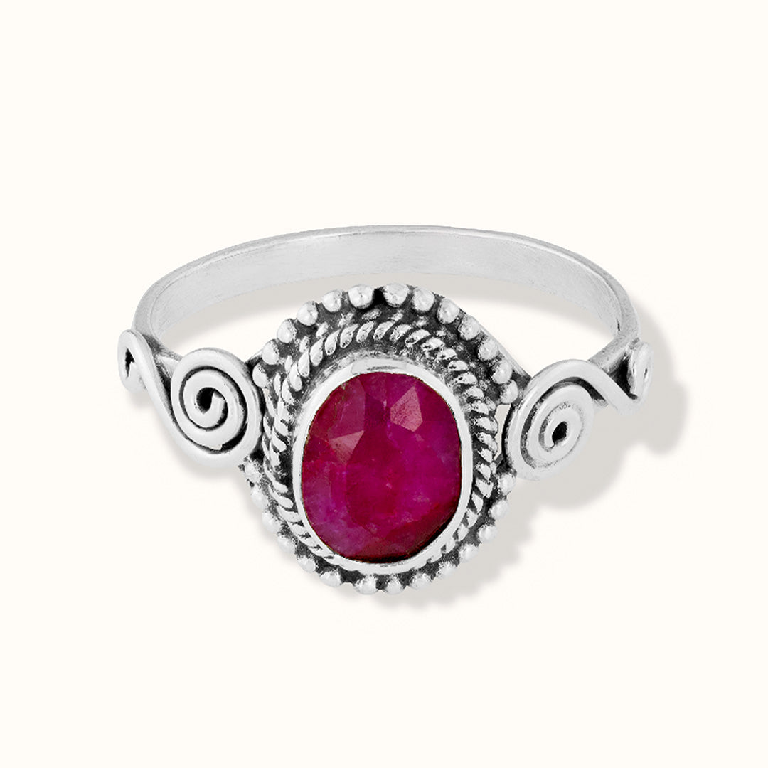 Nirmala Rubin Ring Silber