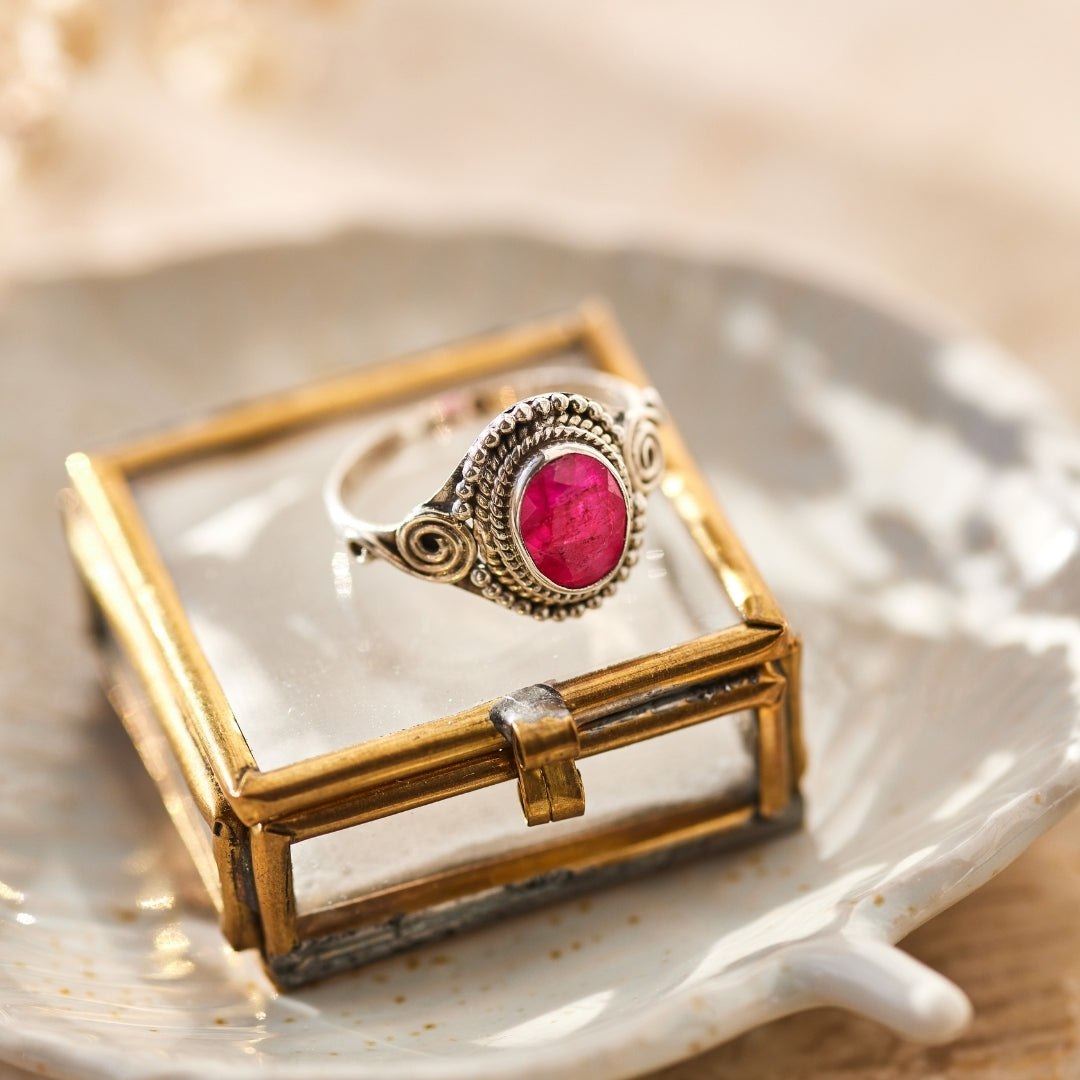 Nirmala Rubin Ring Silber