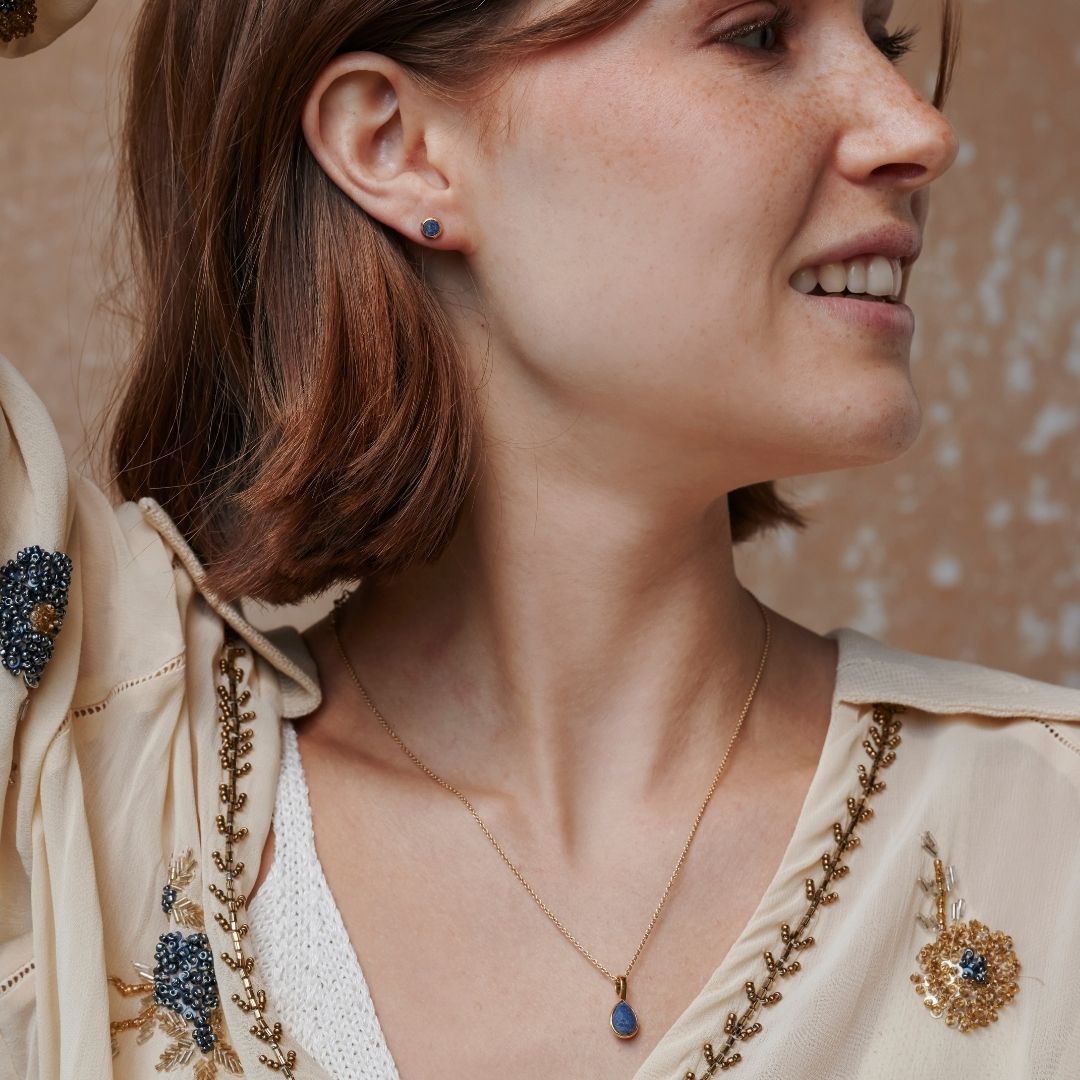 Schütze Sodalith Charm Golden