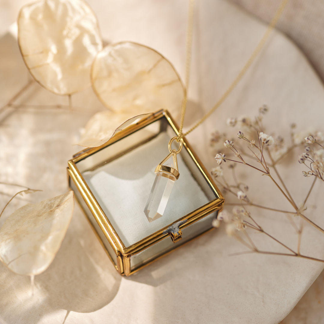 Soul Kristallspitze Bergkristall Charm Golden
