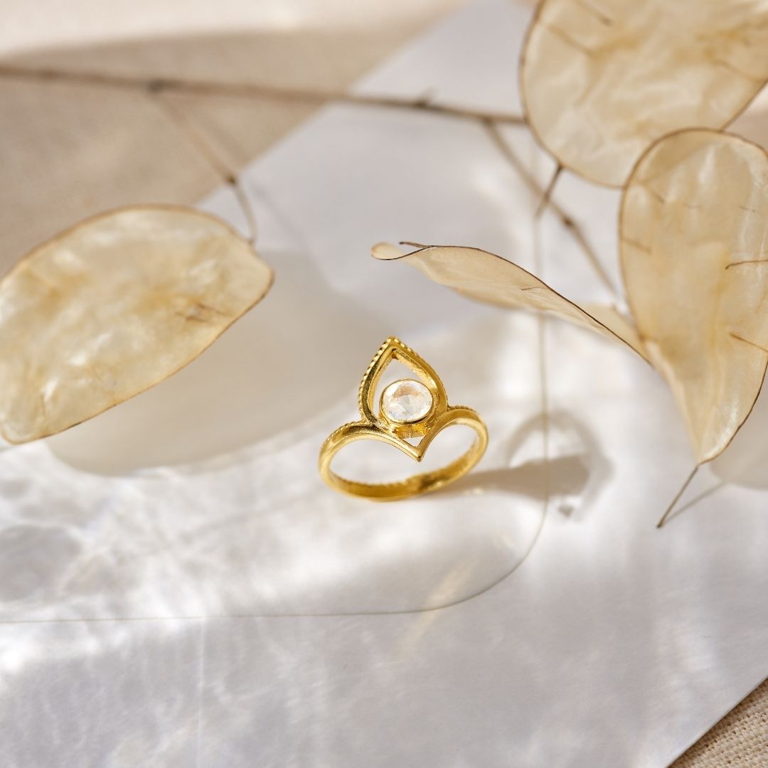 Swani Mondstein Ring Golden