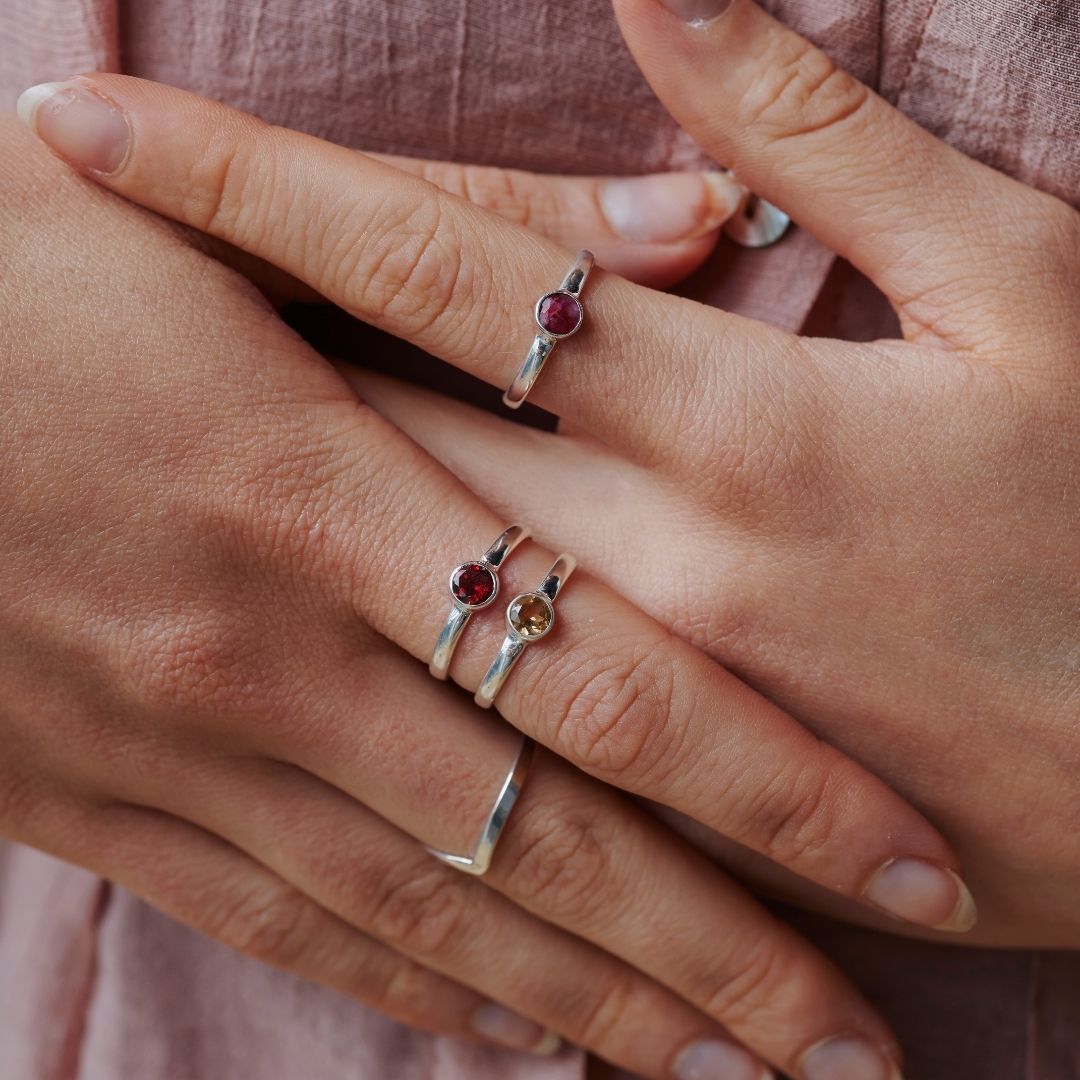 Una Rubin Ring Silber