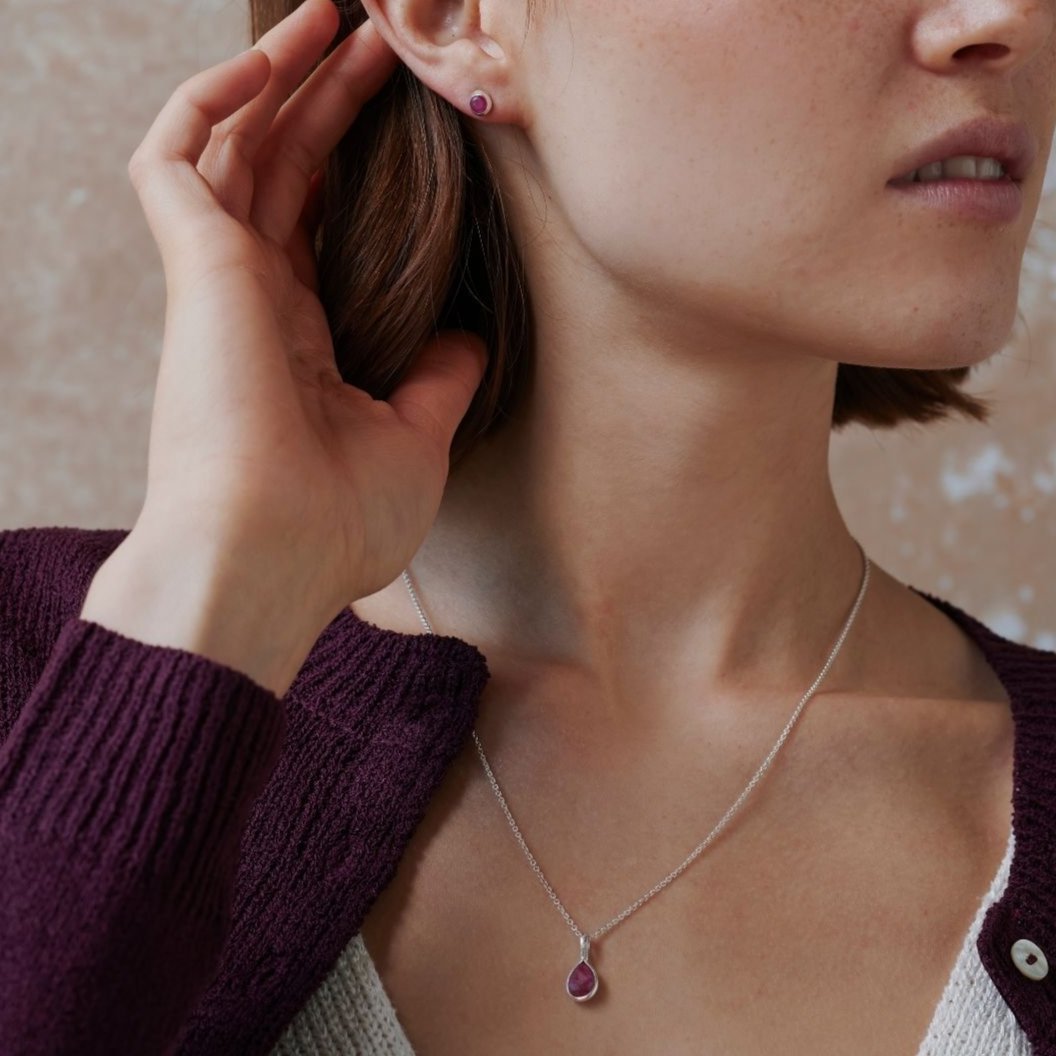 Widder Rubin Charm Silber