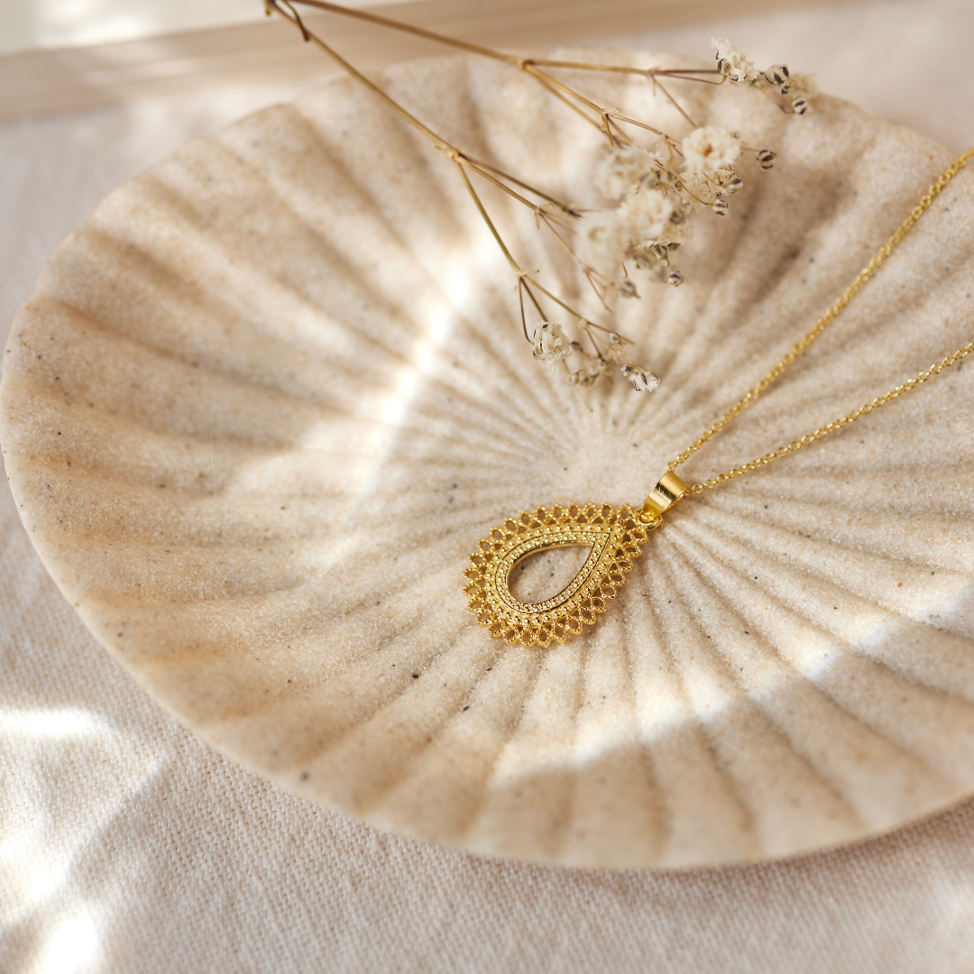 Yasmin Charm Golden