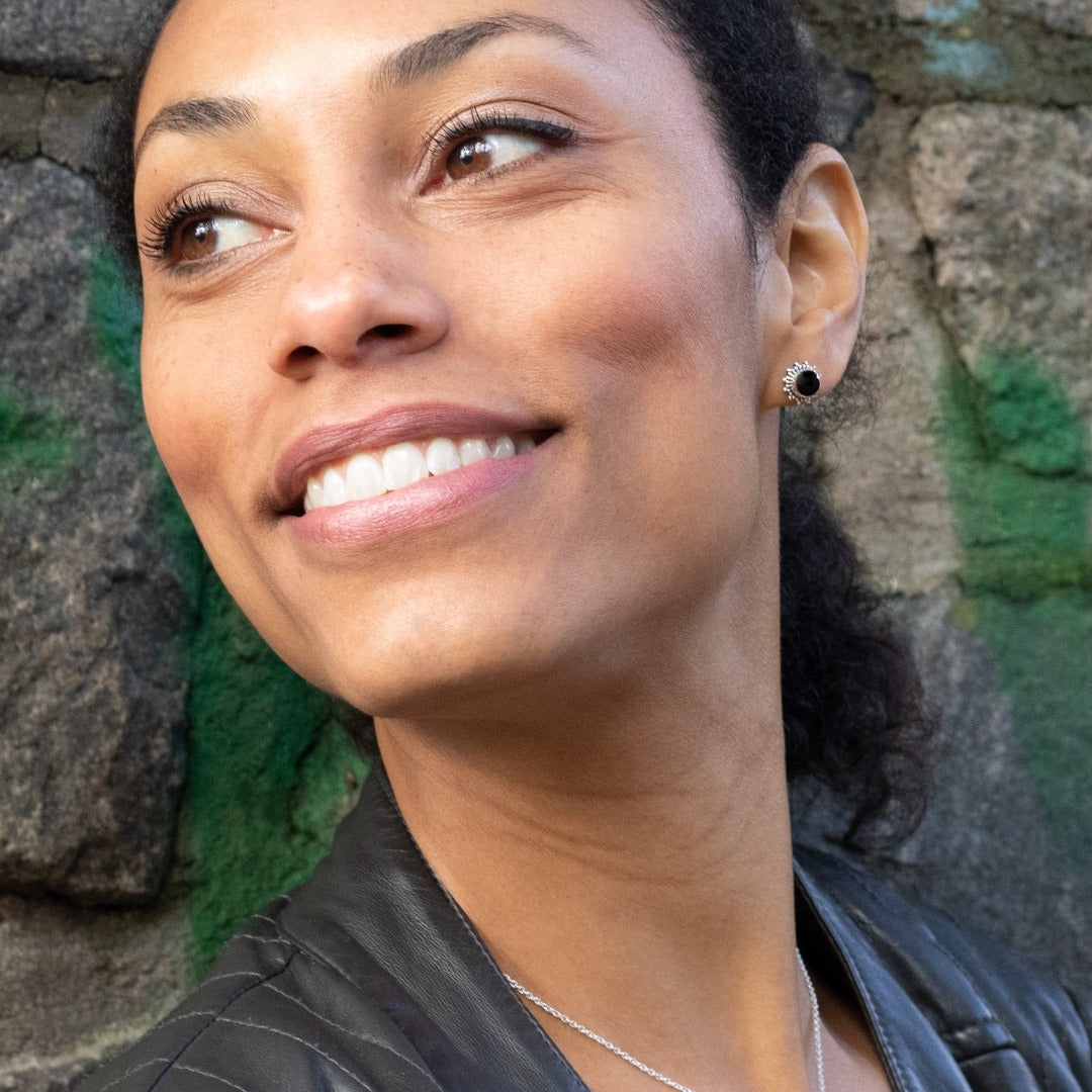 Indische Sonne Onyx Ohrstecker Silber - Spirit of Liebs