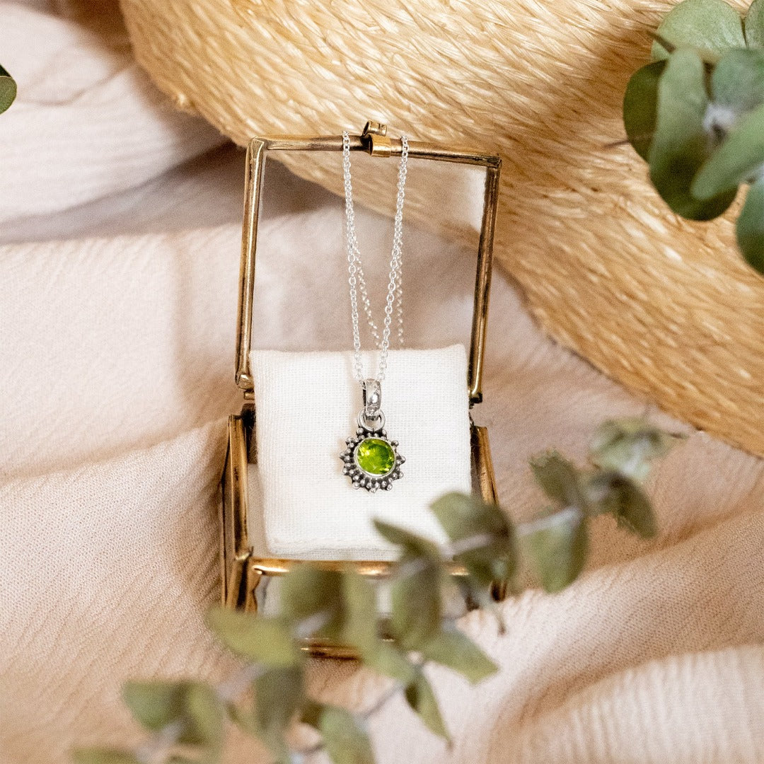 Indische Sonne Peridot Charm Silber - Spirit of Liebs
