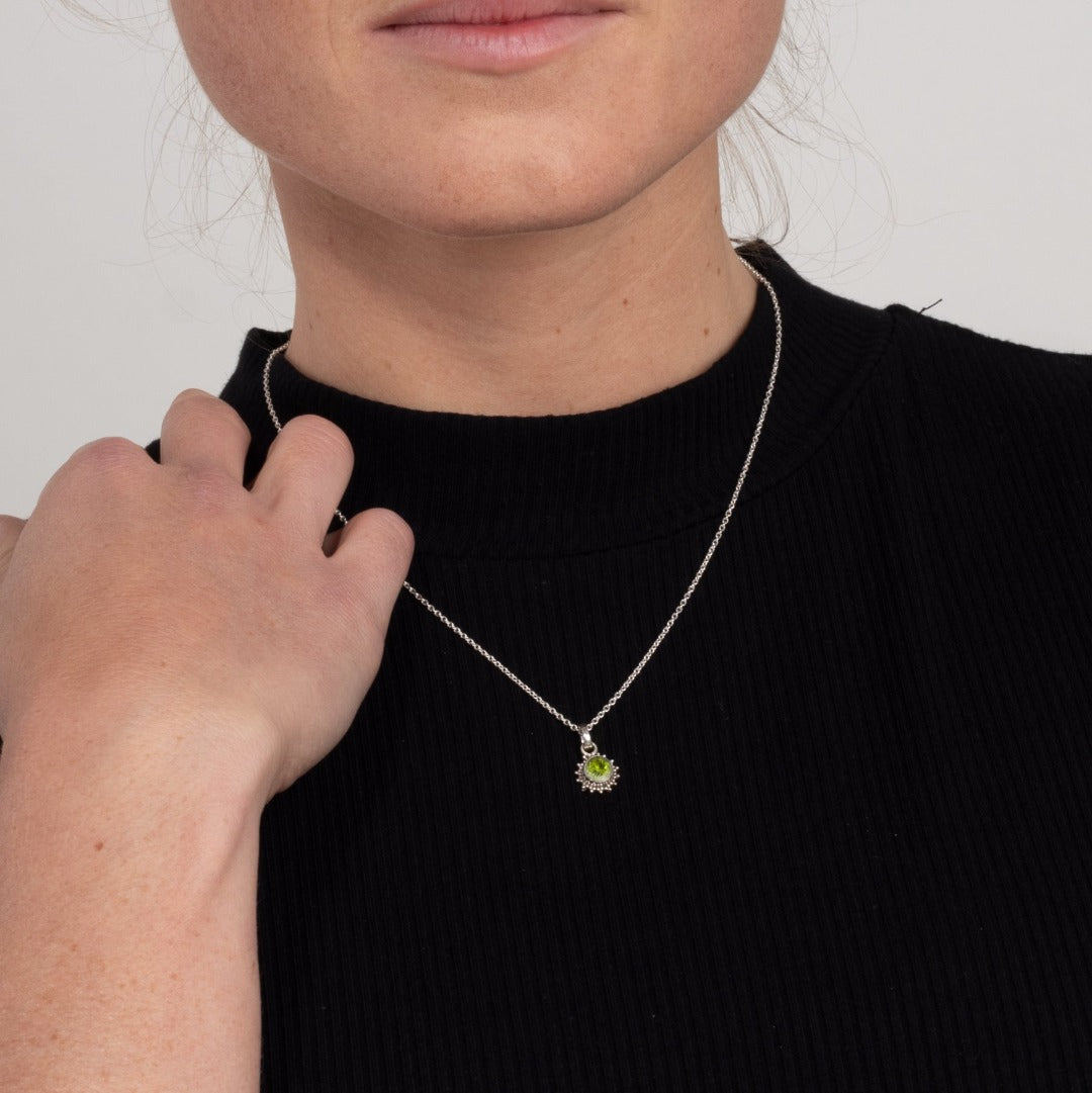 Indische Sonne Peridot Charm Silber - Spirit of Liebs