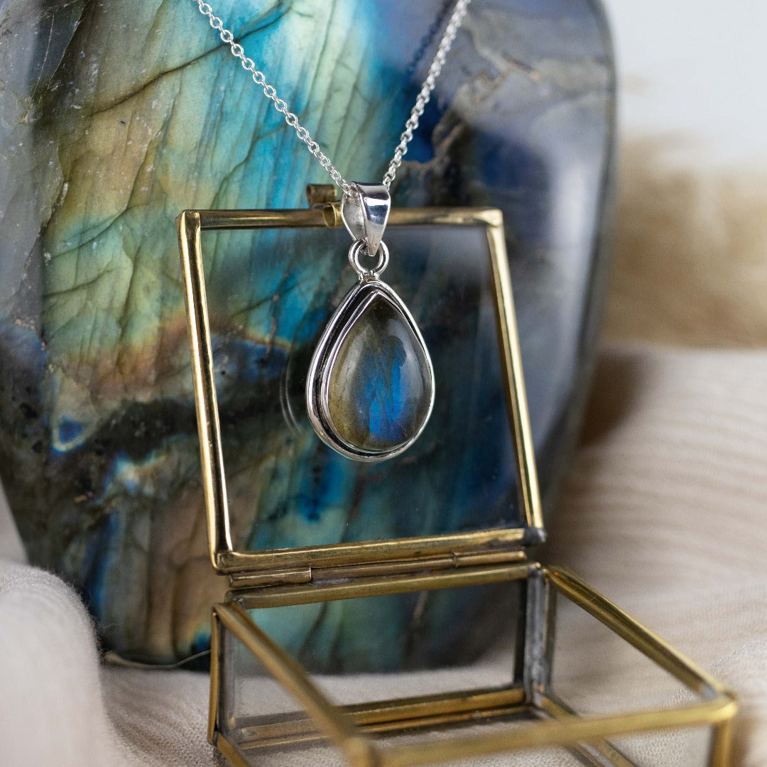 Venus Labradorit Charm Silber - Spirit of Liebs