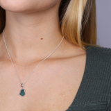 Gaia Apatit Charm Silber