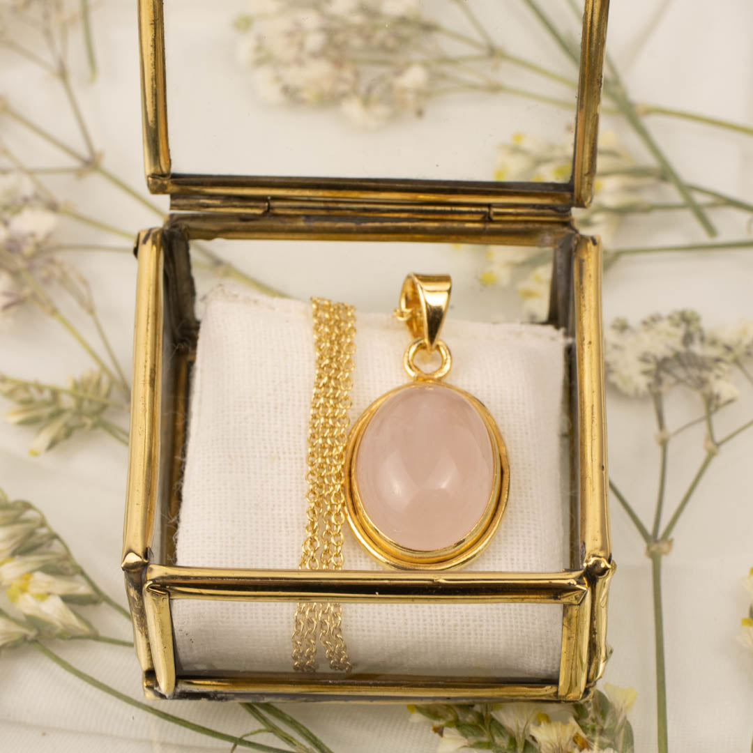 Aylin Rosenquarz Charm Golden