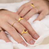 Dara Granat Ring Golden