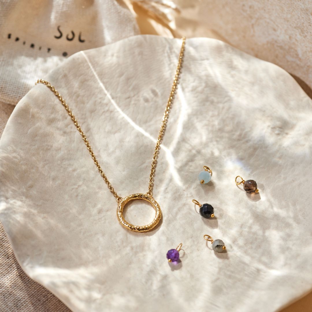 Cosmic Dot Aquamarin Charm Golden