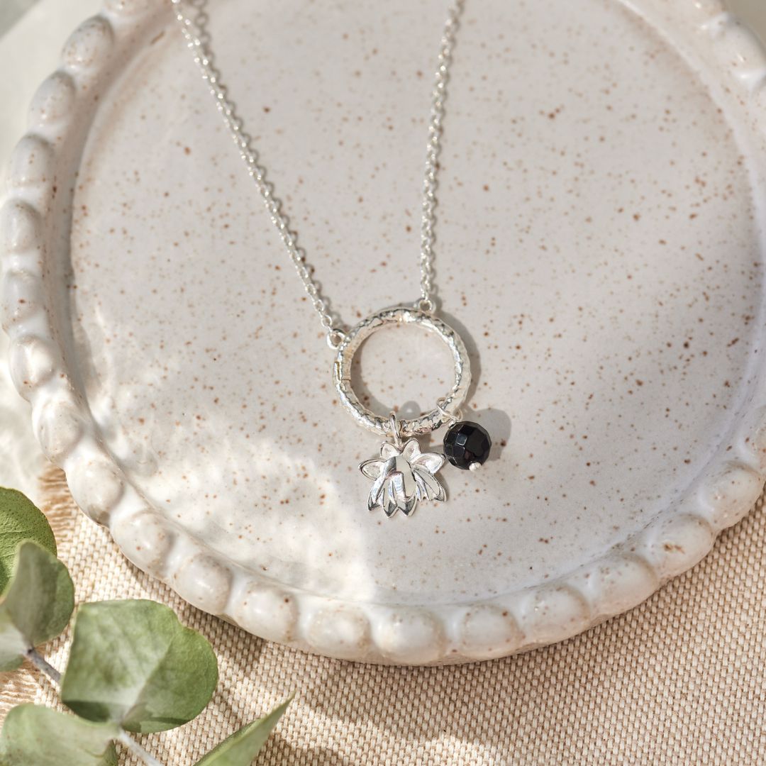 Cosmic Dot Onyx Charm Silber