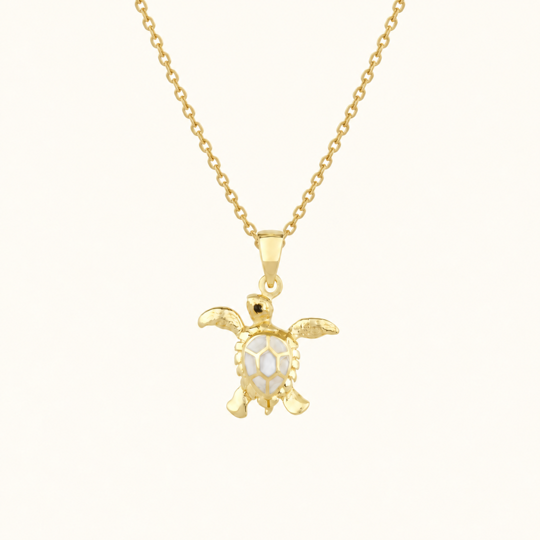 Esme Perlmutt Charm Golden