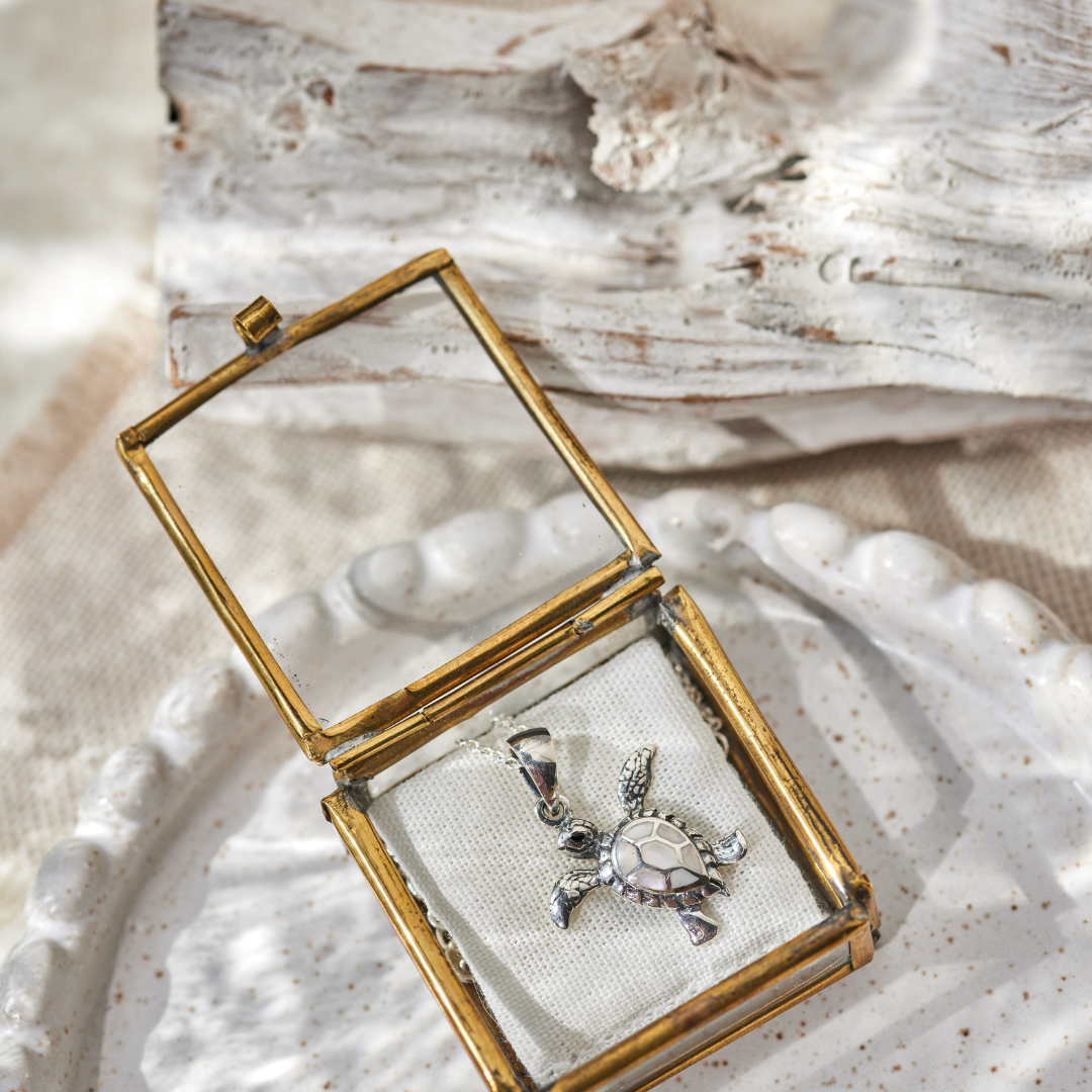 Esme Perlmutt Charm Silber