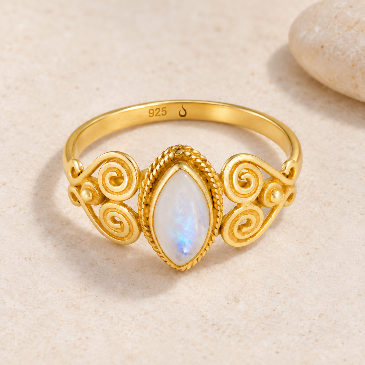 Namaste Mondstein Ring Golden