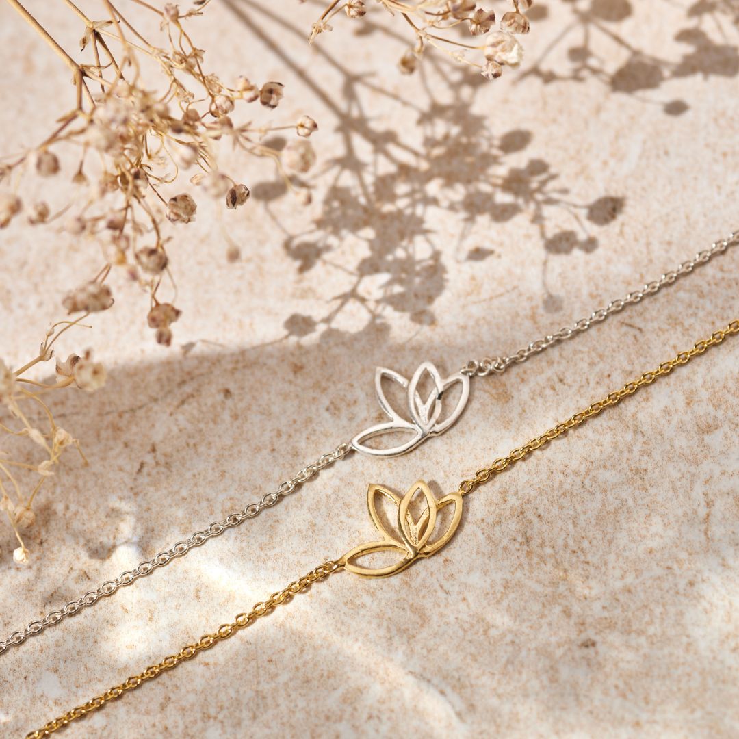 Lotus Armband Golden