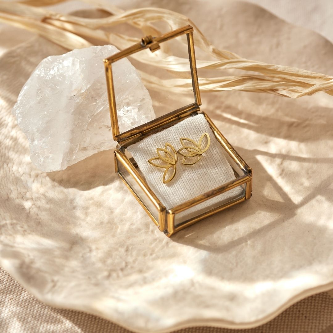 Lotus Ohrstecker Golden