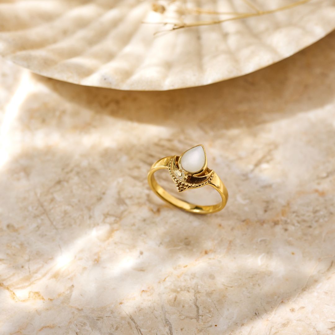 Moana Perlmutt Ring Golden