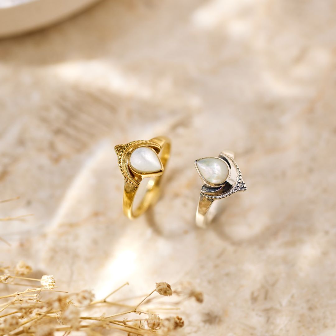 Moana Perlmutt Ring Golden