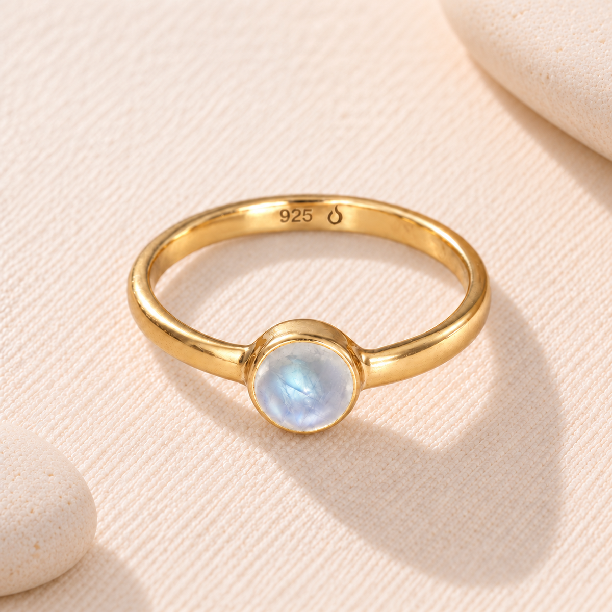 Una Mondstein Ring Golden