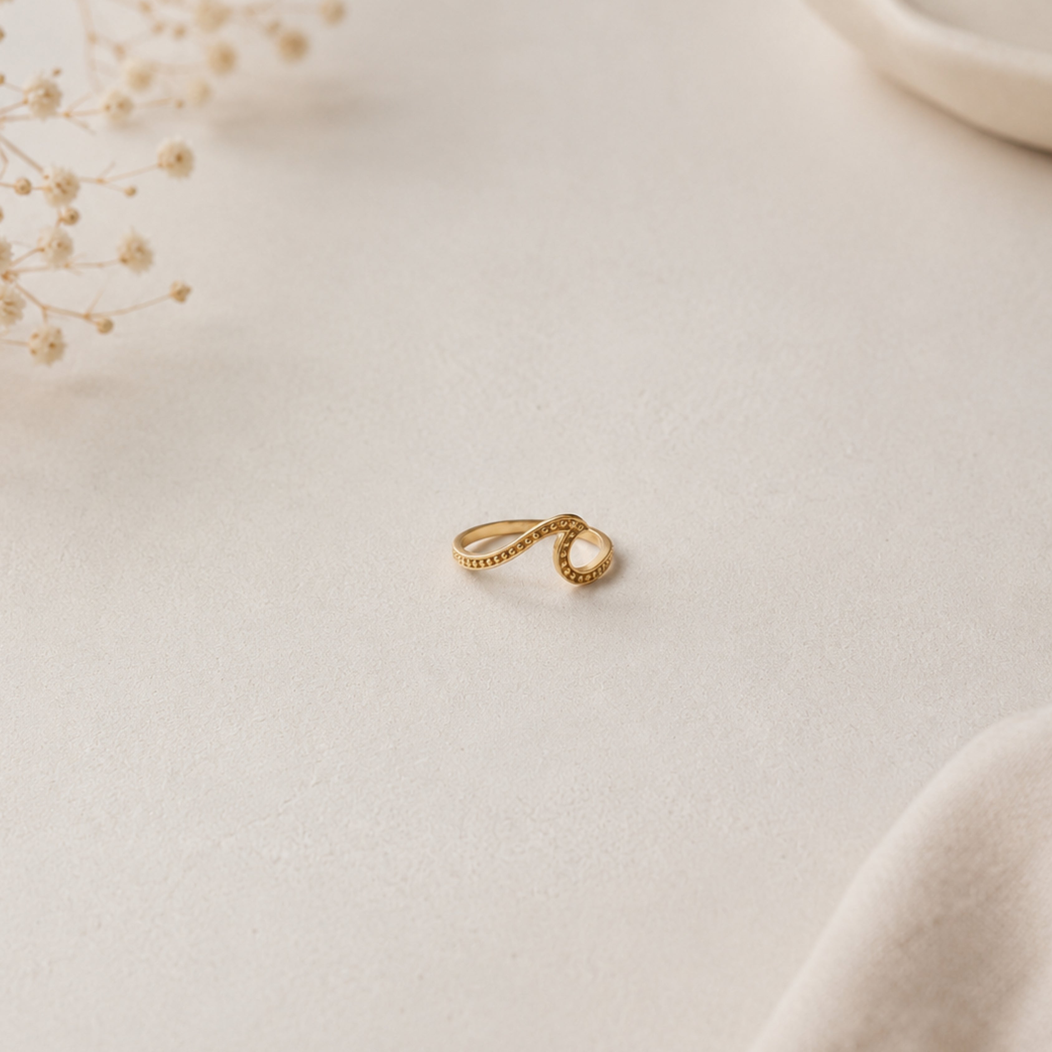 Nalu Ring Golden