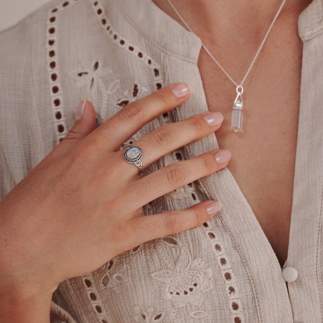 Nirmala Mondstein Ring Silber